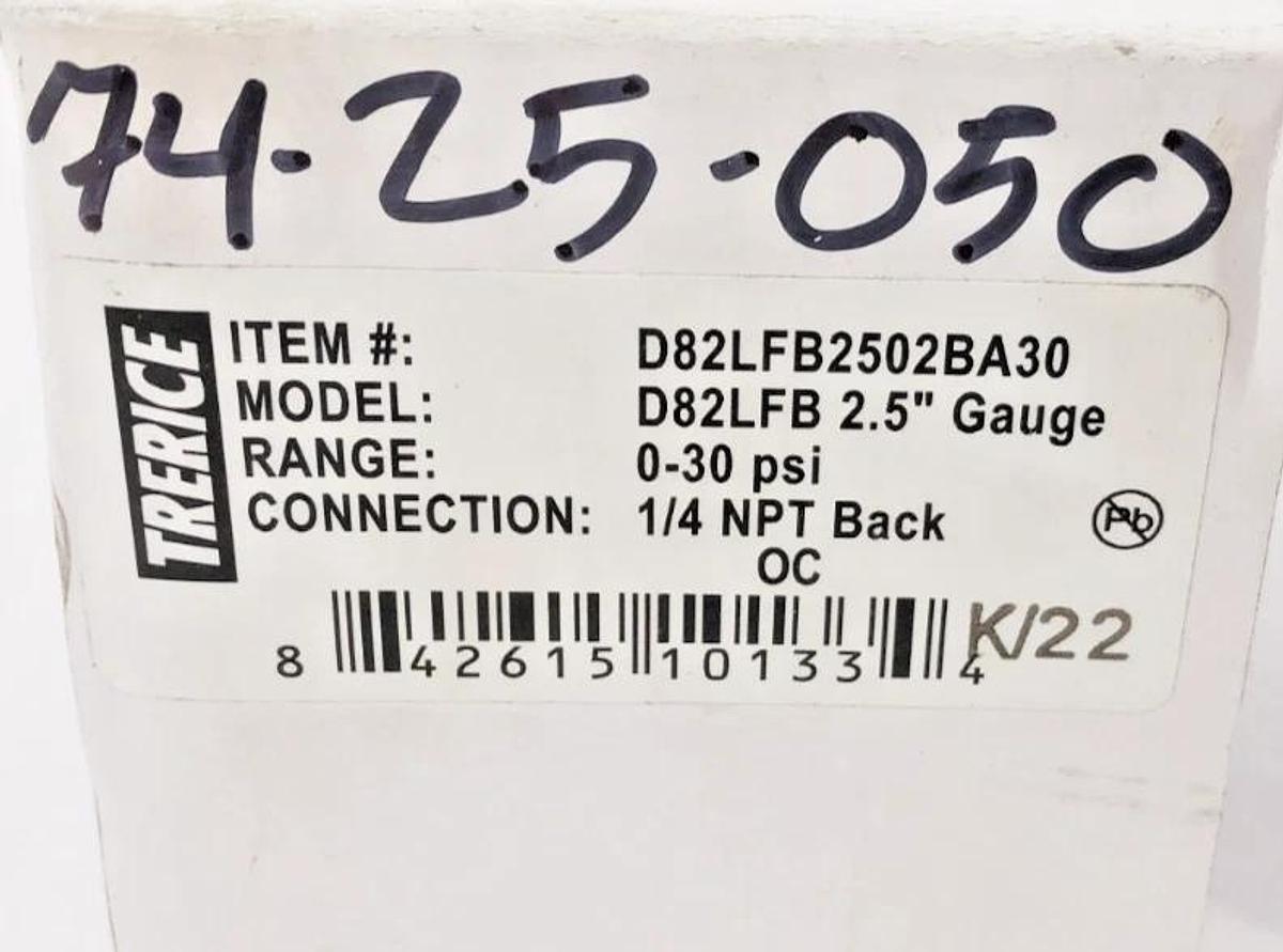 Lot of 2 New Trerice D82LFB2502BA30 Gauge D82LFB 2-1/2" 30psi 1/4" NPT CBM