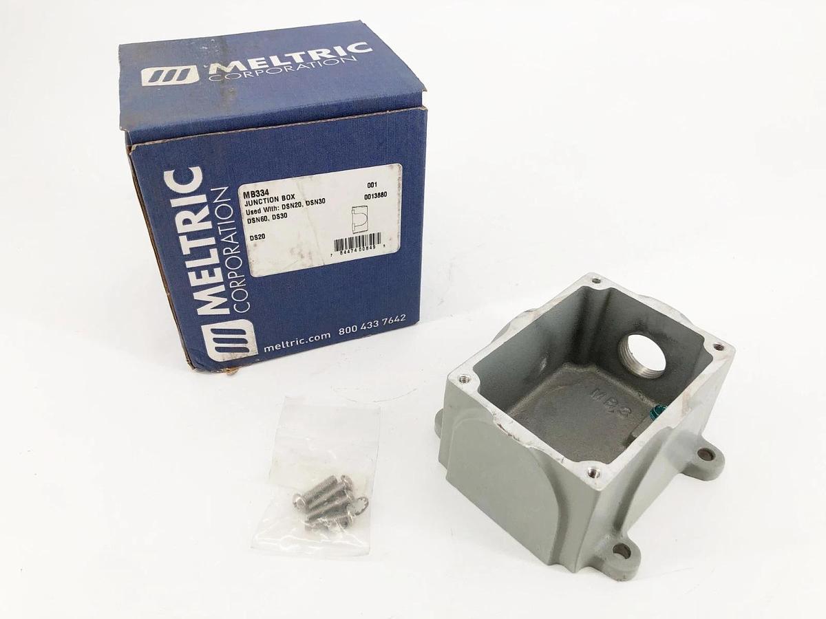 New Meltric MB334 Metal Junction Box 3/4" NPT
