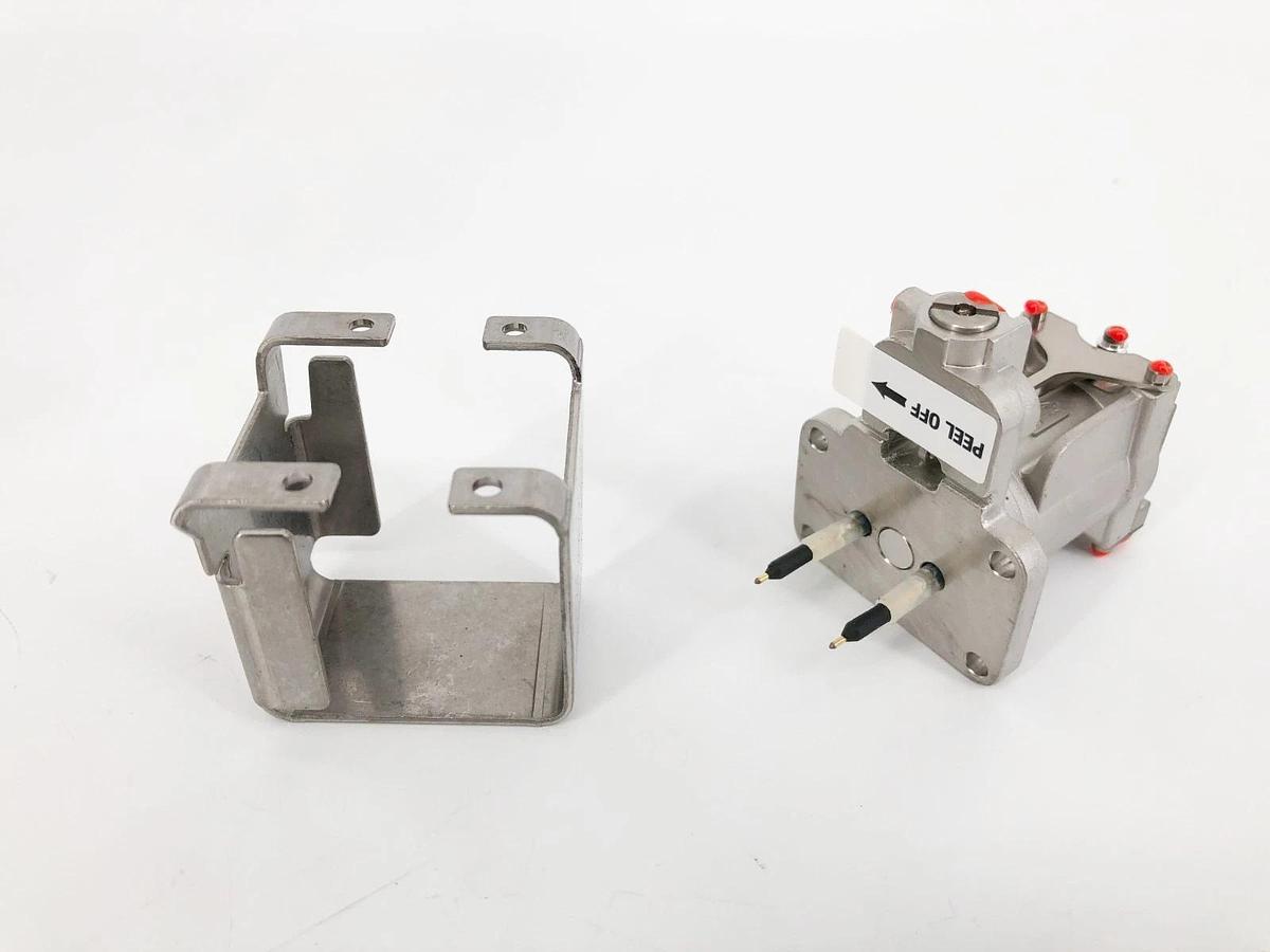New Emerson Fisher 38B6041X152 I/P Assembly Shroud Kit for DVC6000
