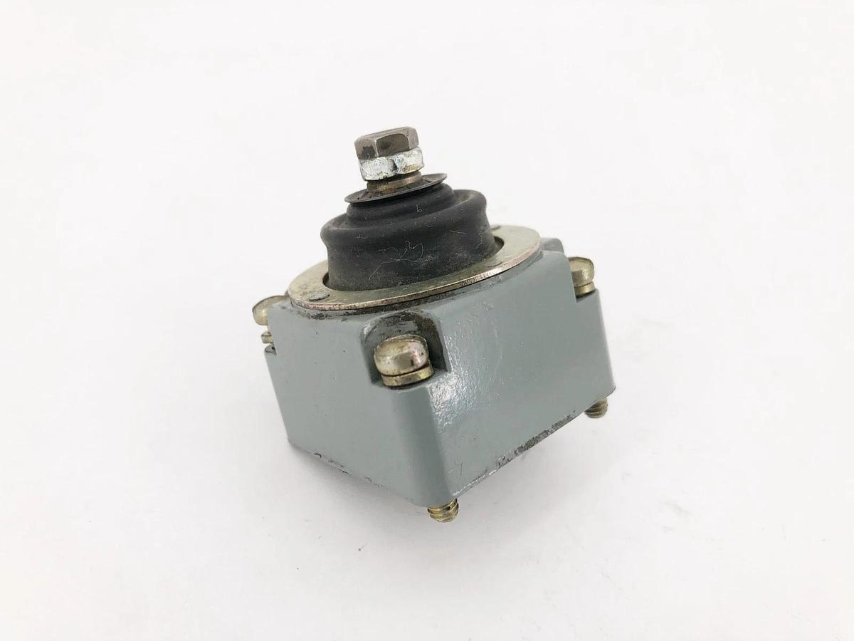 Used Cutler-Hammer E50DT2 Limit Switch Operating Head Series A1