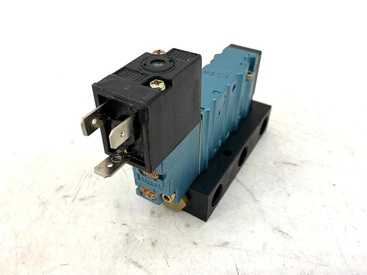 New MAC Valves 413A-BAA-DM-DDAJ-1JM Solenoid Valve 5.4Watts 20-120PSI 24VDC