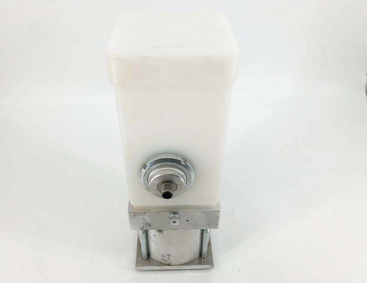 Used Bielomatik 30011586 AM Single Piston Pump 25CBCM/HUB 60 bar