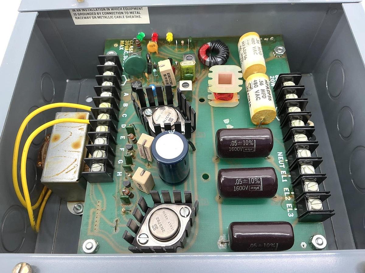 New Unbranded CTME Command Transmitter Indicating LEDs 10X8X4 20W 120VAC 60HZ