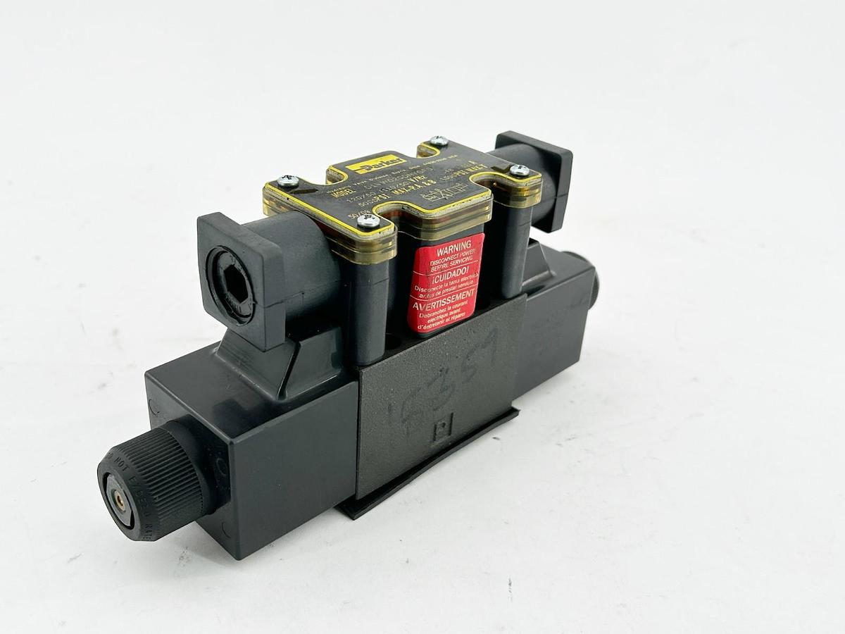 New Parker D1VW020DNYGF5-91 Hydraulic Solenoid Valve 120V .52A 5000PSI - No Box