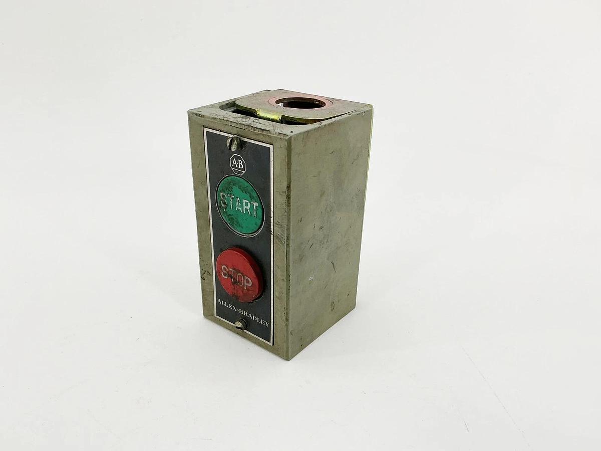 Used Allen Bradley 800S-2SA Start Stop Momentary Pushbutton Station 600V Ser.M