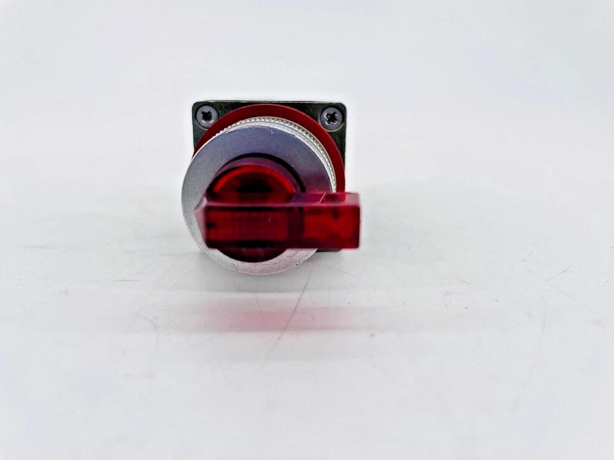 New Allen Bradley 800MR-16JA9BRA Illuminated Selector Switch Red 800MR-16JX9B
