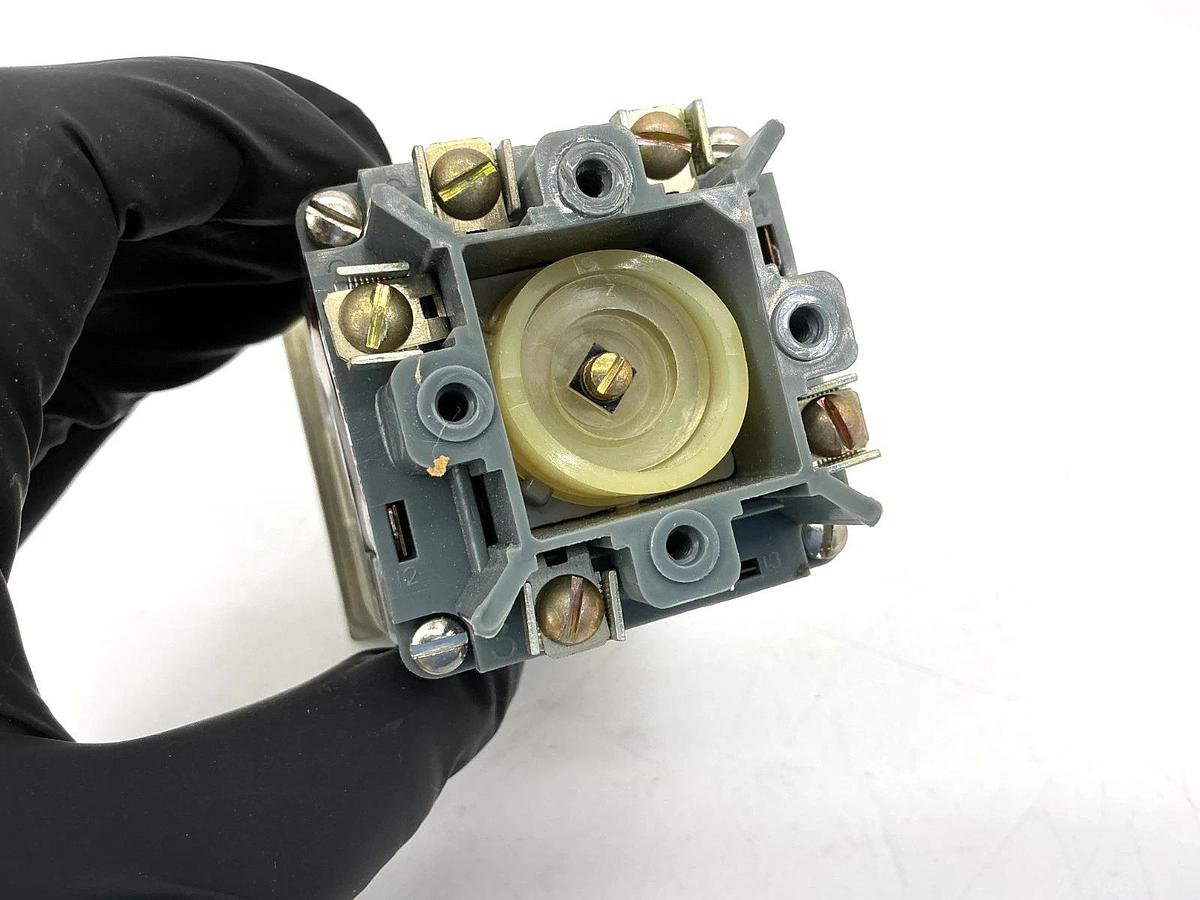 New Honeywell Micro Switch 910PDA011 Selector Switch 2Pos Coil 120V 50/60HZ