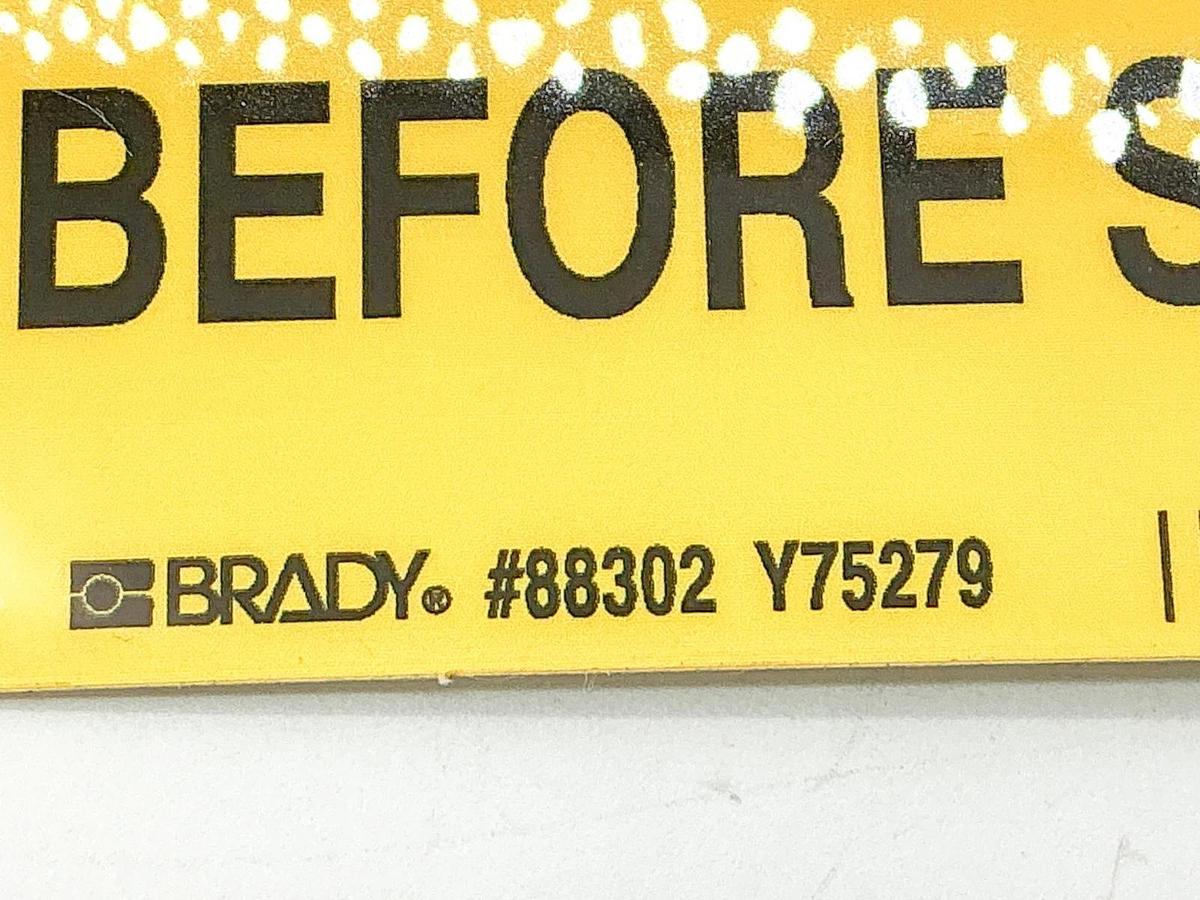 New Lot of 4 Brady 88302 Lock Out Before Servicing Marker Y75279