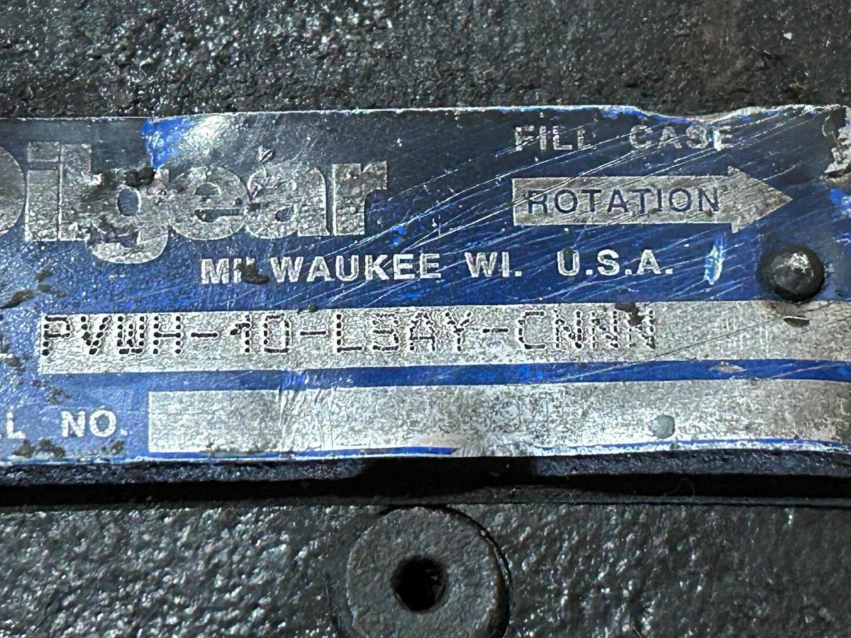 Used OilGear PVWH-10-LSAY-CNNN Hydraulic Pump