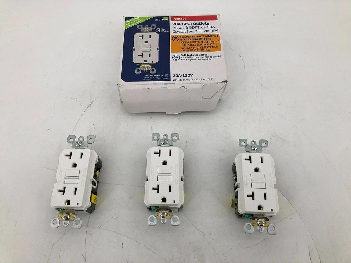 New Lot of 3 Leviton GFNT2-3W Self-Test SmartlockPro Slim GFCI Receptacles