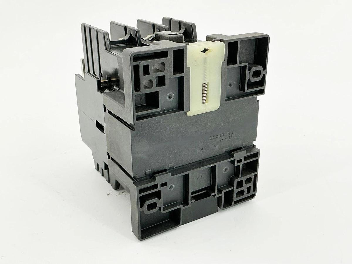 Used Fuji Electric SC65BAA Contactor 110V 50/60Hz 3NC2H