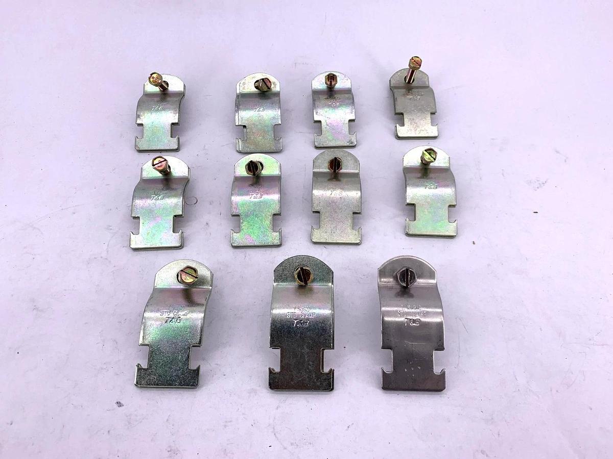 Lot of 11 Thomas & Betts 1 RIGID CLAMP Zinc Conduit Clamp 1" - No Box