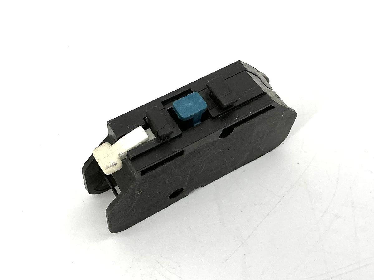 Used Eaton Cutler-Hammer D77C-A1 Auxiliary Contact 0.1A 30V
