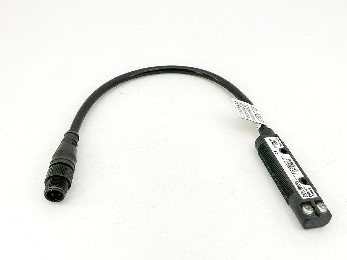 New Cutler Hammer 13150RL07 Photoelectric Sensor 8" 10/30VDC- No Box
