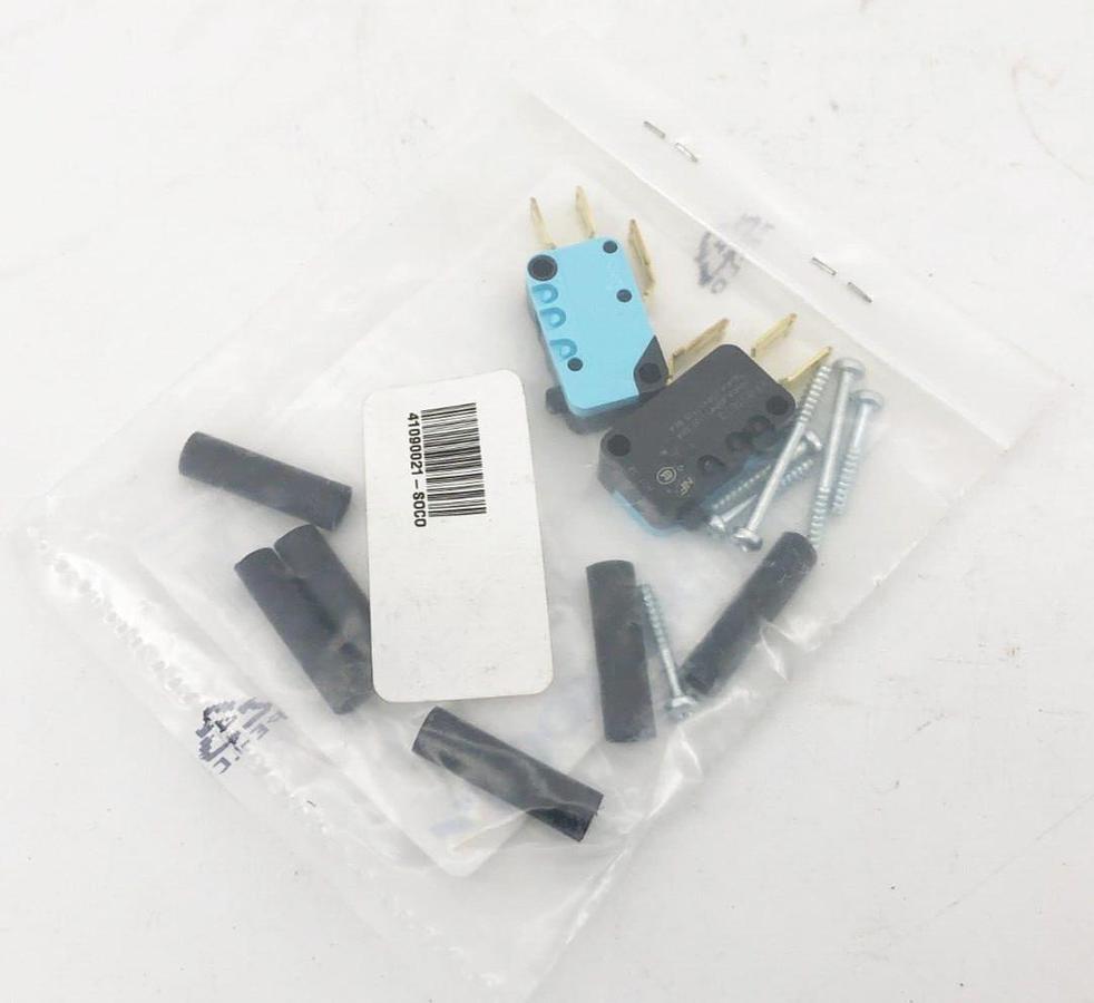 Bag of 2 New Socomec 41090021 Auxiliary Contact EF831613