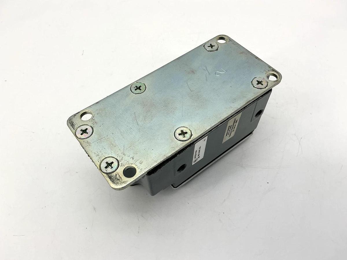 New Square D L142-2M Ser F Limit Switch RB Denison Lox-Switch 10A 600VAC L1422M