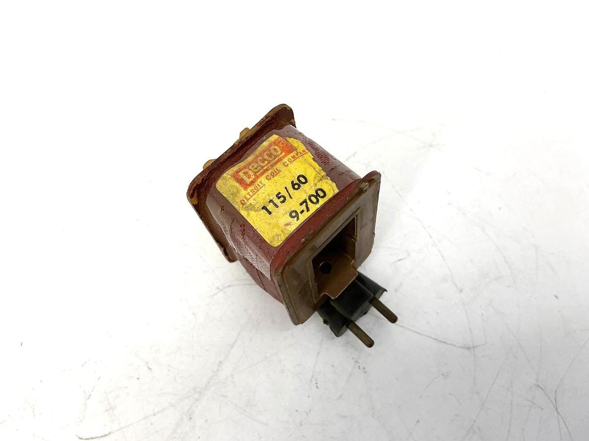 Used Decco 9-700 Coil Plug-In 2-Pin 115/60 115VAC 60HZ 9700