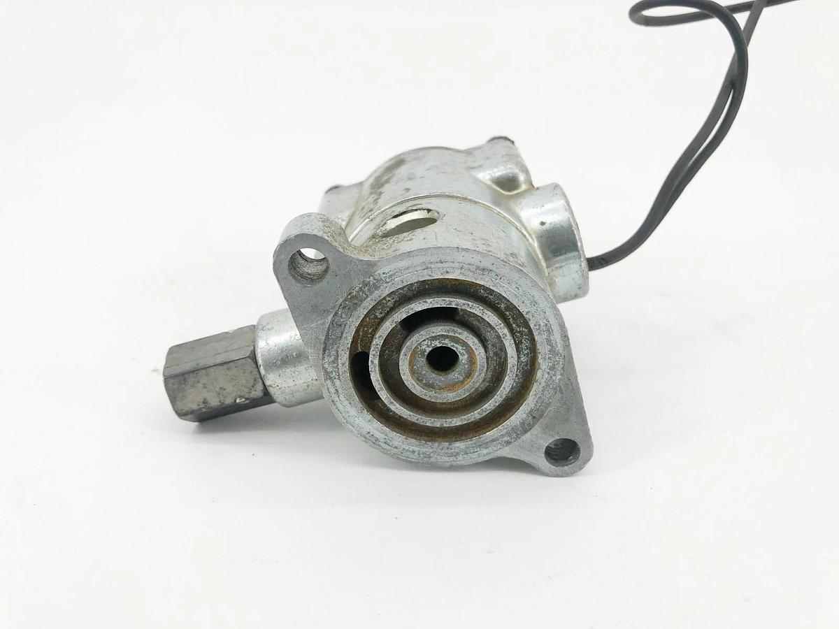 Used Bellows Valvair Parker K065-1033 Pilot Solenoid Valve 115V 60Hz