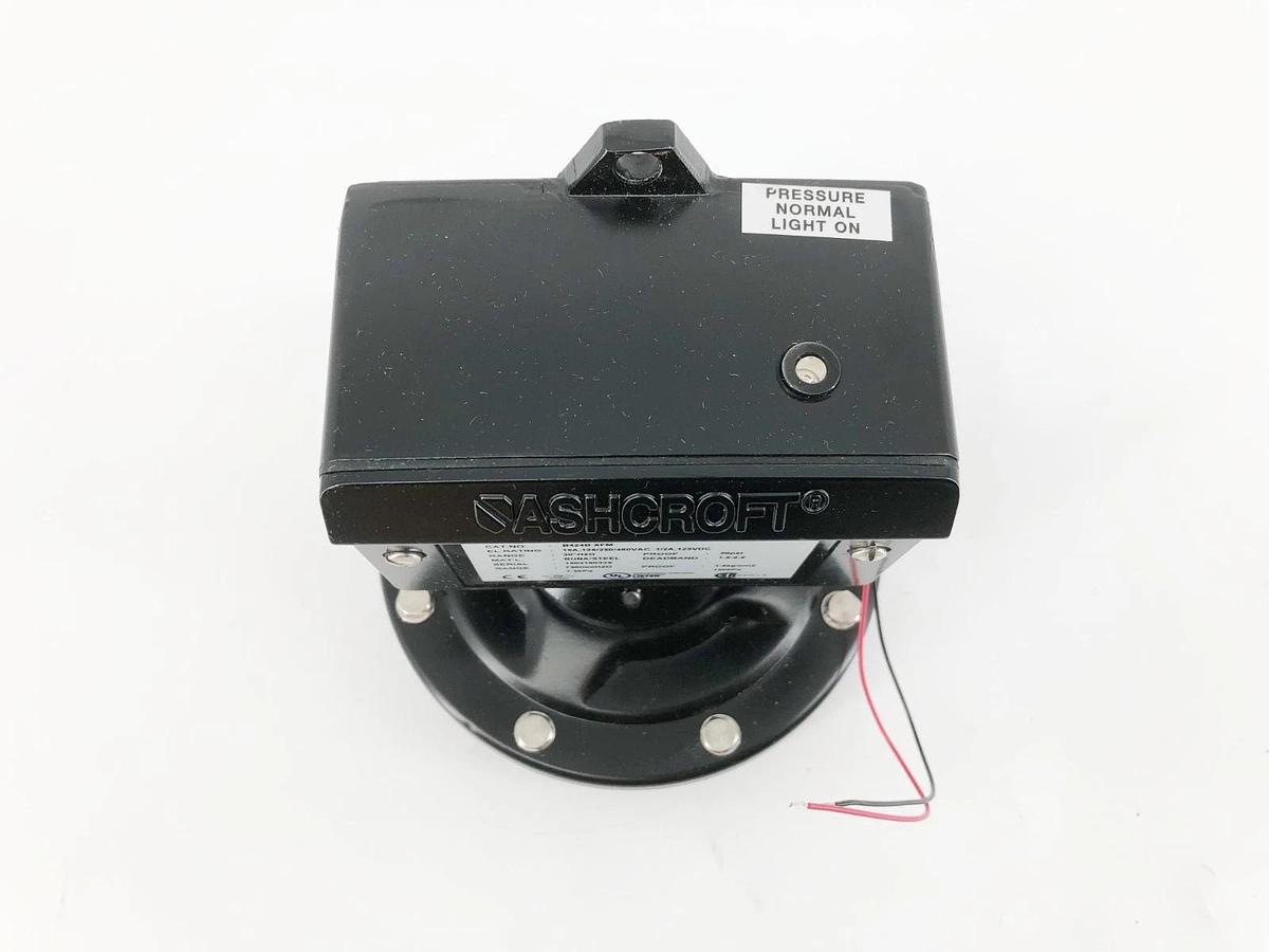 New Ashcroft B424B XFM Pressure Switch 30" H2O 15A 125/250/480VAC 1/2A 125VDC