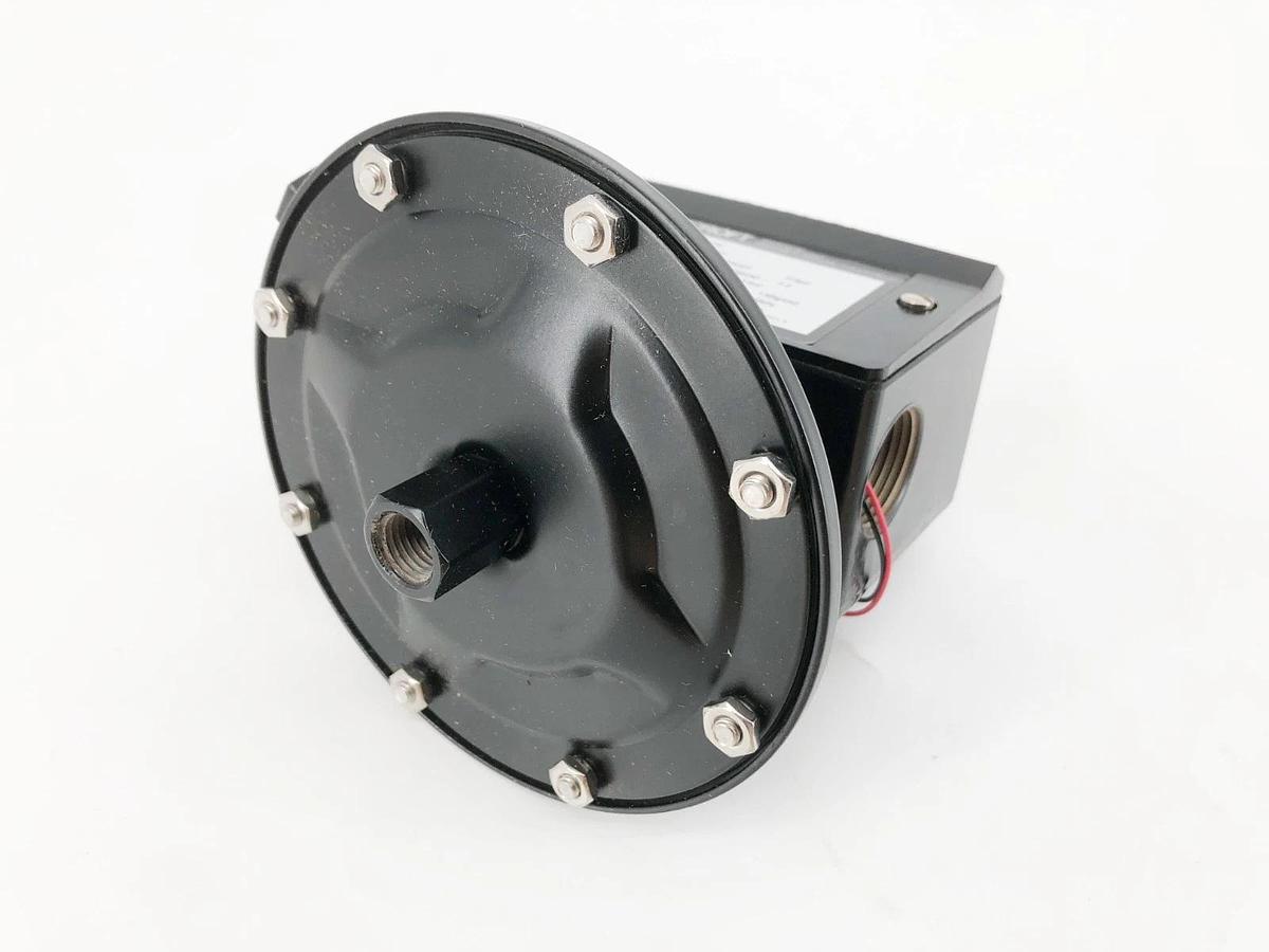 New Ashcroft D420B XFM Pressure Switch 30" H20D 15A 125/250VAC