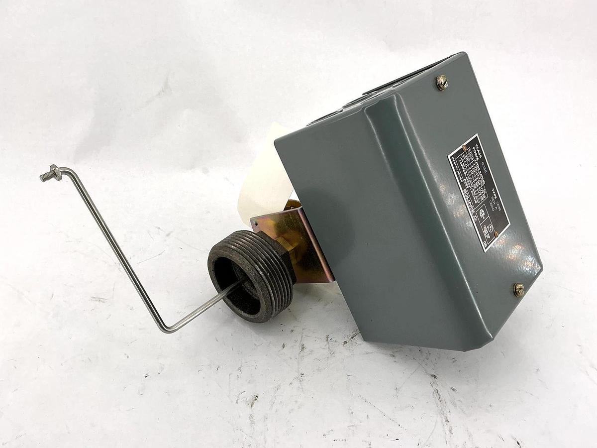 New Square D 9038CG35 Ser A Mechanical Alternator 2-Pole Closed Tank 575V