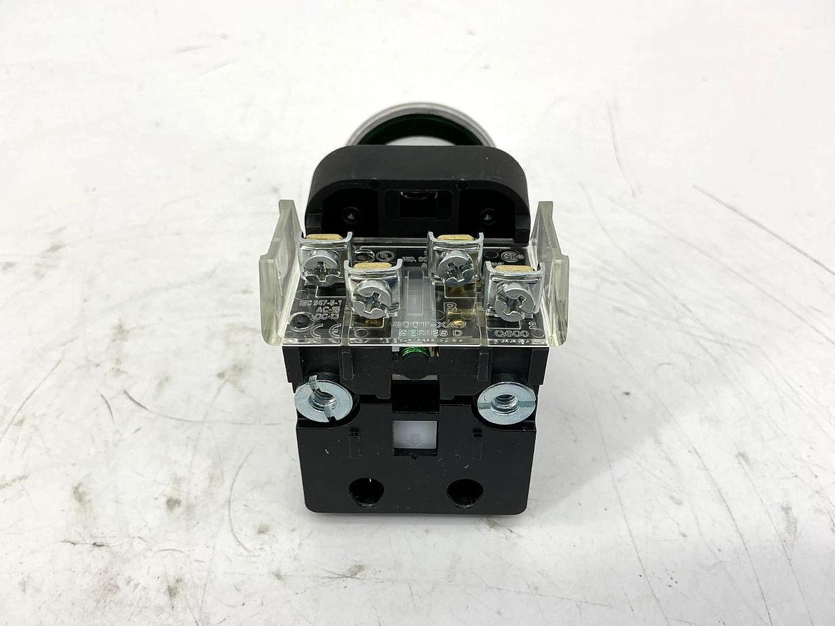 New Allen Bradley 800T-FXQH2GA7 Ser U Push-Pull Device 2Pos Green LED 12-130V