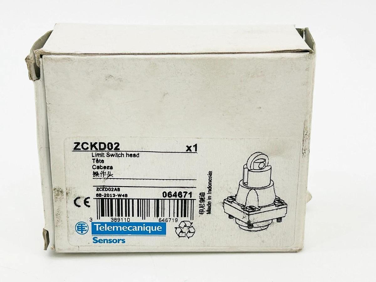 New Telemecanique ZCKD02 Limit Switch Roller Plunger Spring Return 2 Directions