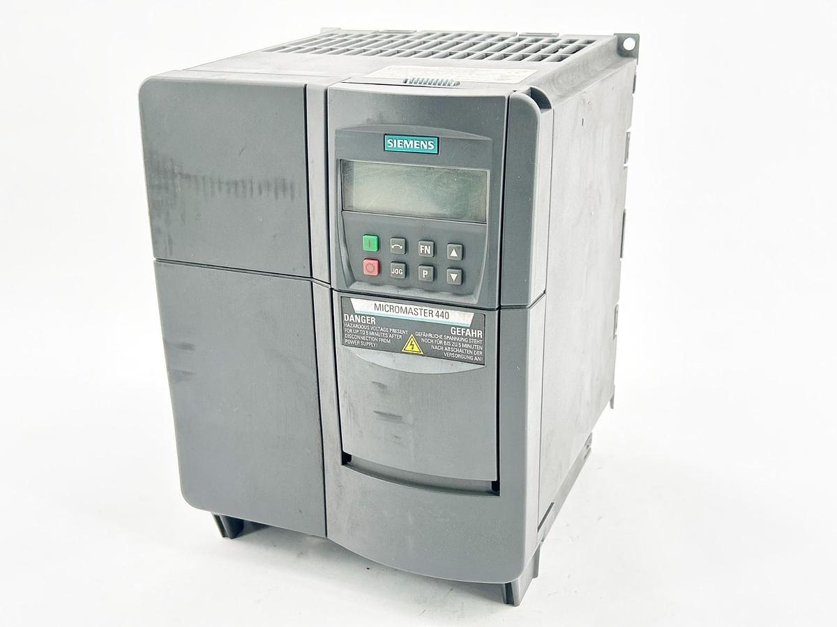 Used Siemens 6SE6440-2UE24-0CA1 AC Drive 440 5HP 6.1A 600V 2.2KW 63Hz