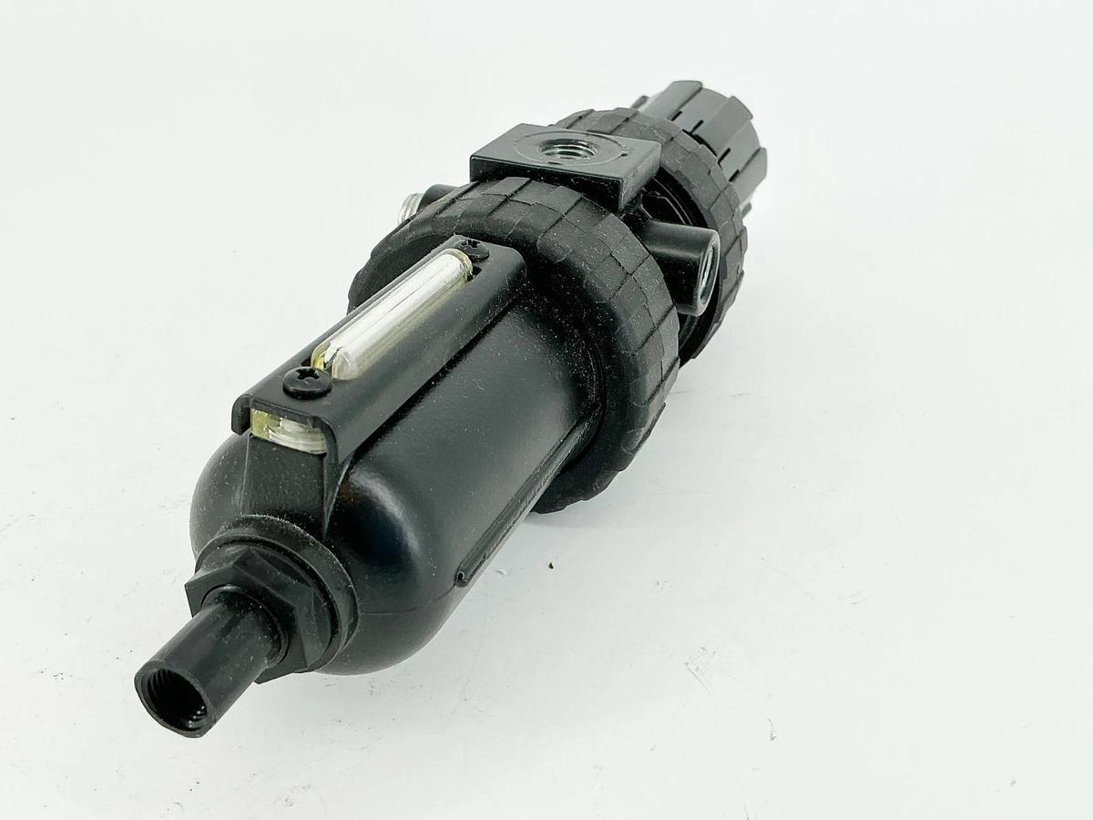 New Parker 06E18A18AC Pressure Regulator 1/4"NPT 250PSI 175F 1700kPA - No Box