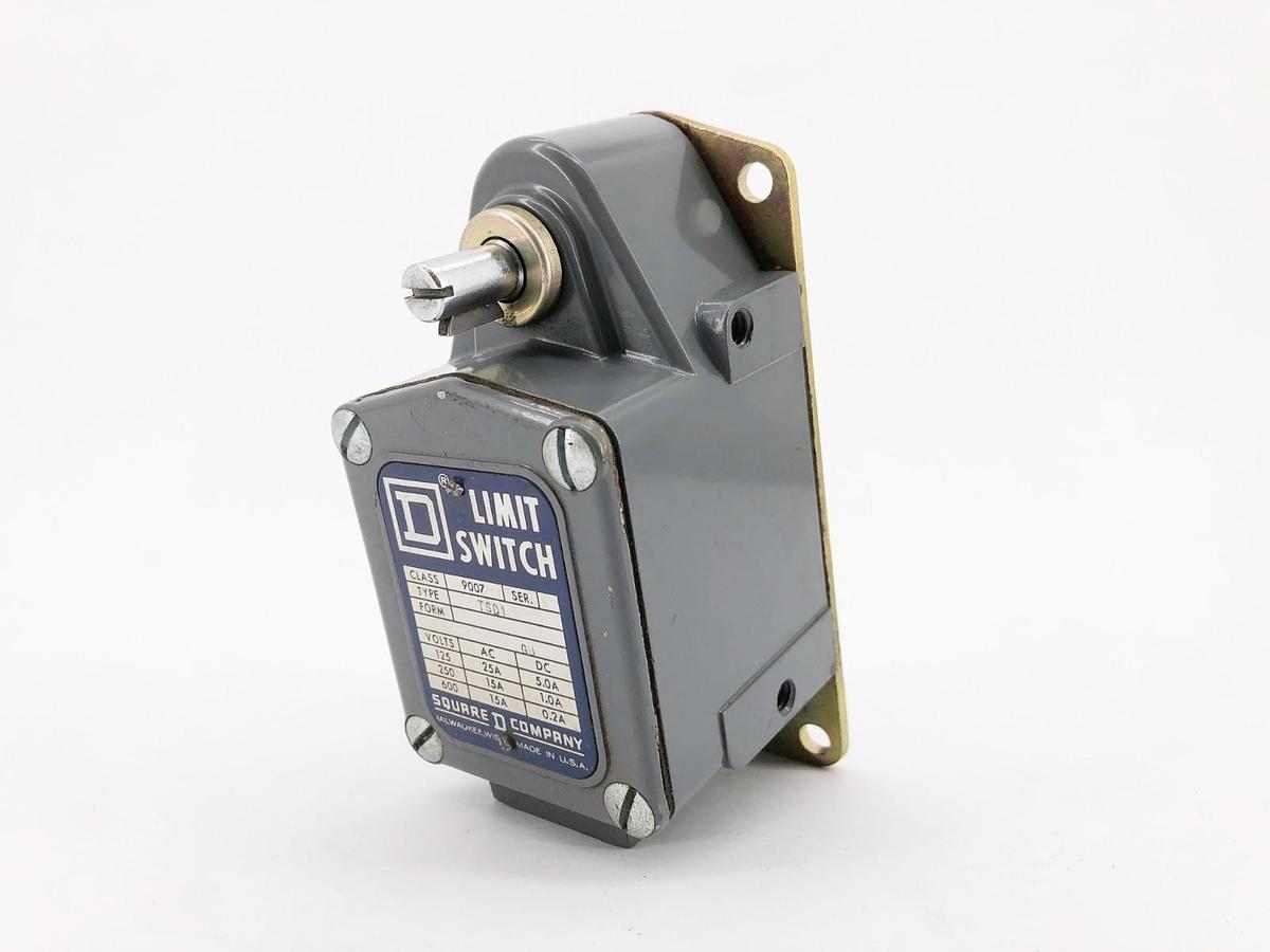 New Square D 9007TSD1 Rotary Lever Limit Switch 600VAC Ser. A - No Box