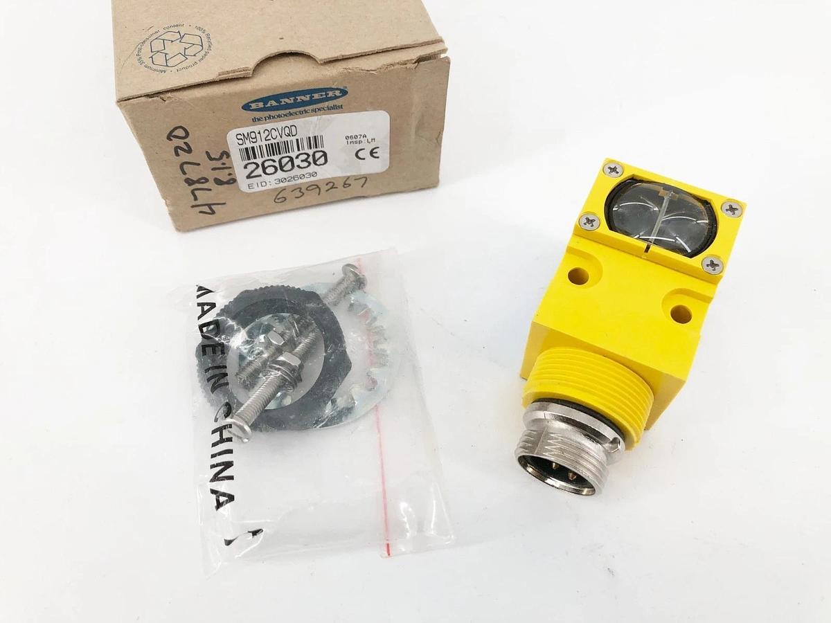 New Banner Engineering SM912CVQD Photoelectric Sensor 10-30VDC 26030