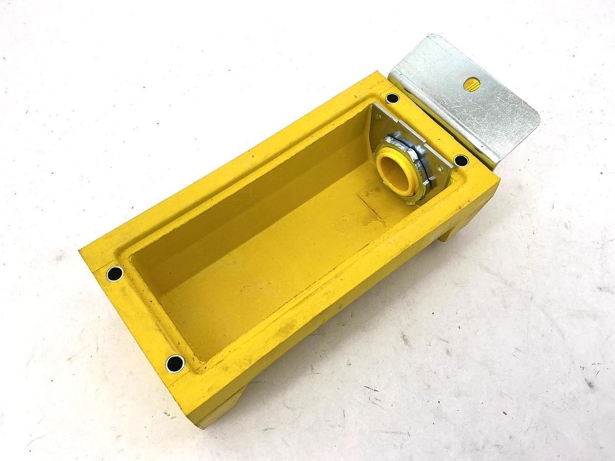 New Woodhead 4022 Pendant Control Station 20A 250V Missing Parts See All Photos