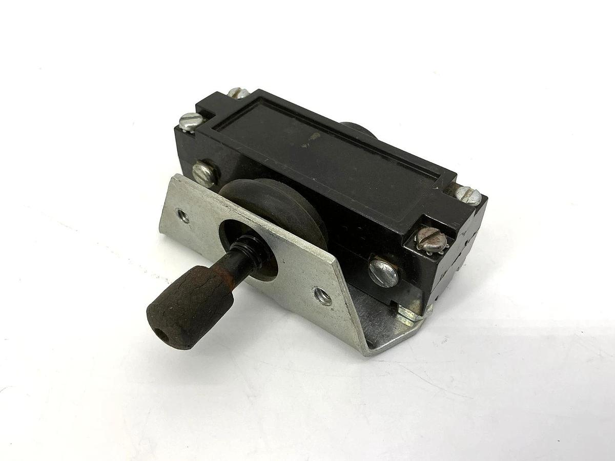 Used Unbranded 079-9744 Pressure Switch Push & Pull / Up & Down 0799744