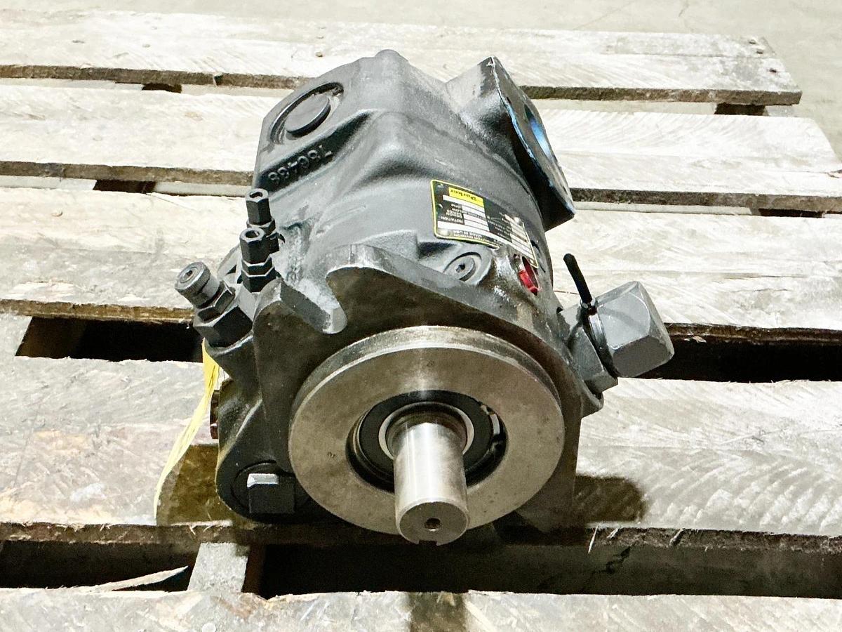 Used Parker PAVC6592L4HM13 Gear Pump 3000PSI 48HP 1800RPM