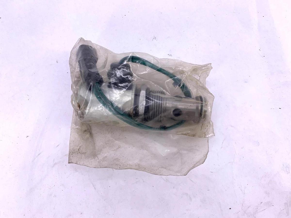 New Genuine CAT 149-2610 Valve GP-SOL Solenoid Valve
