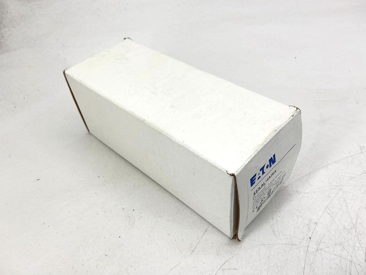New Eaton E57LAL18A2SA Ser G1 Inductive Sensor Tubular Housing 3-Pin 20-250VAC