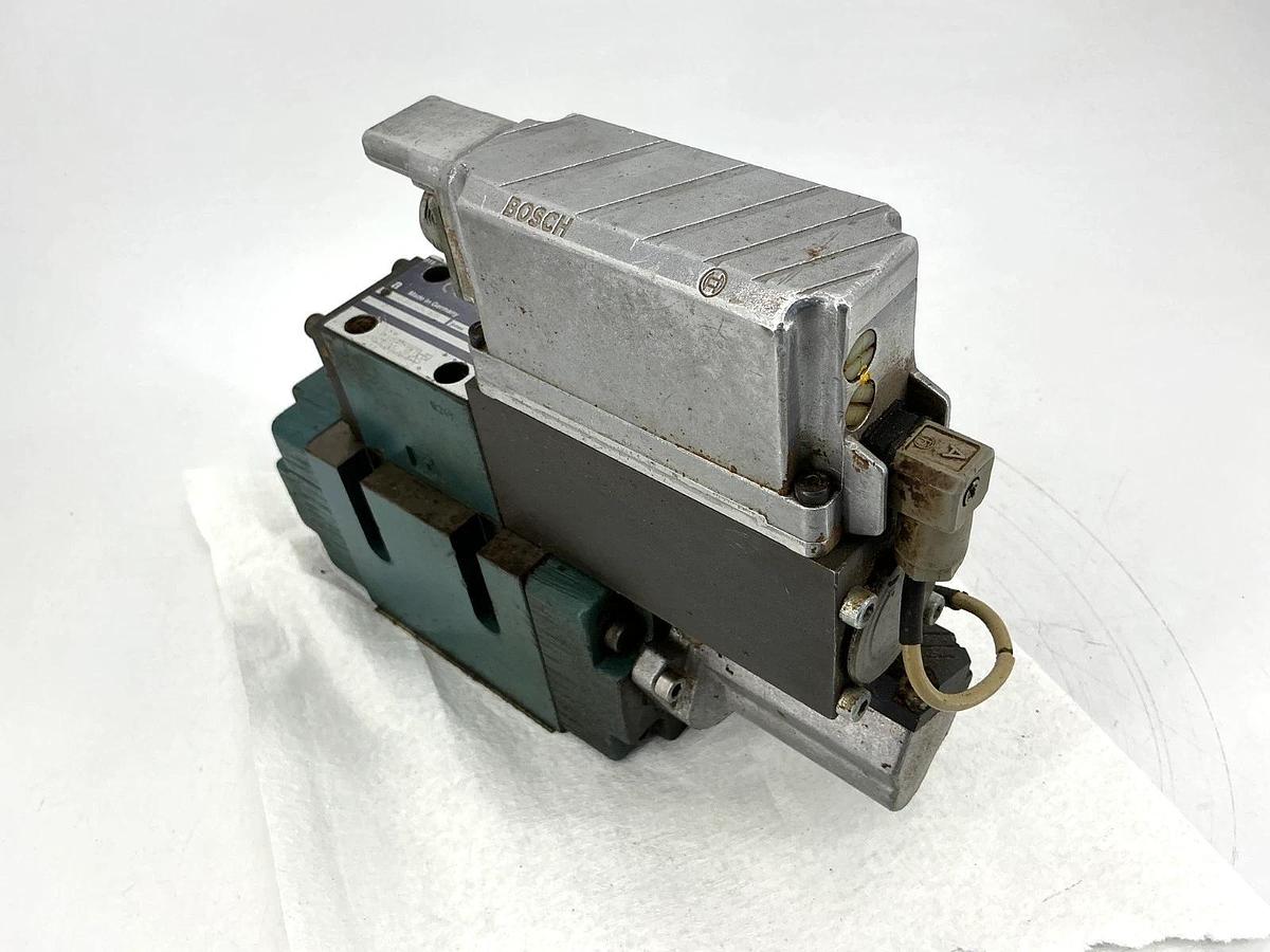 Used Bosch 0811404662 Hydraulic Valve 250bar 7-Pin 24V 4WRLE-10-V85M-3X/G24ETK0/A1M