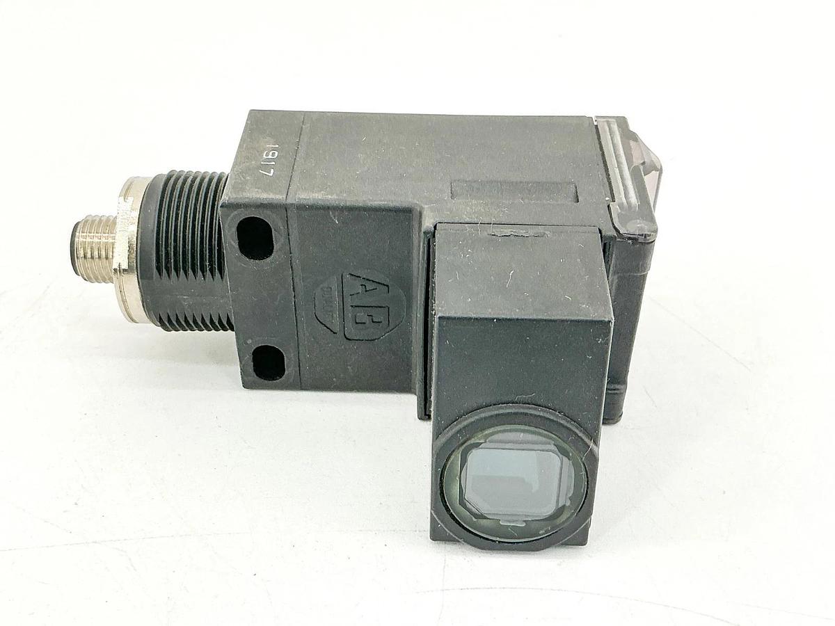 New Allen Bradley 42GTC-9203-QD1 Photoswitch Sensor 264V 300mA Ser.B - No Box