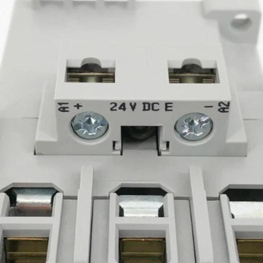 New Allen Bradley 100-C43EJ01 Ser. B Contactor 24VDC 3NO Main Poles 1NC Aux