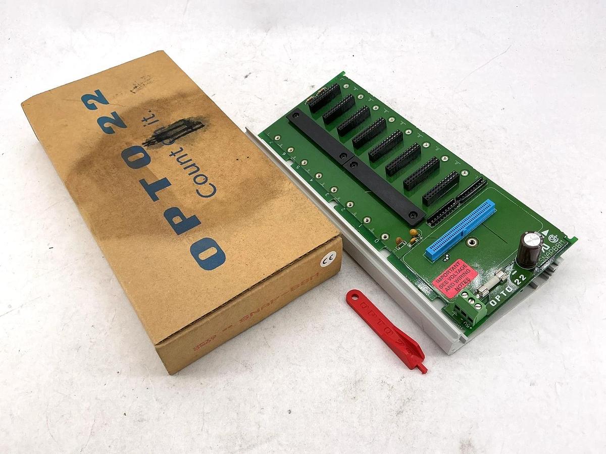 New OPTO 22 SNAP-B8M Module Rack 8-Modules 2.6A 5.2VDC