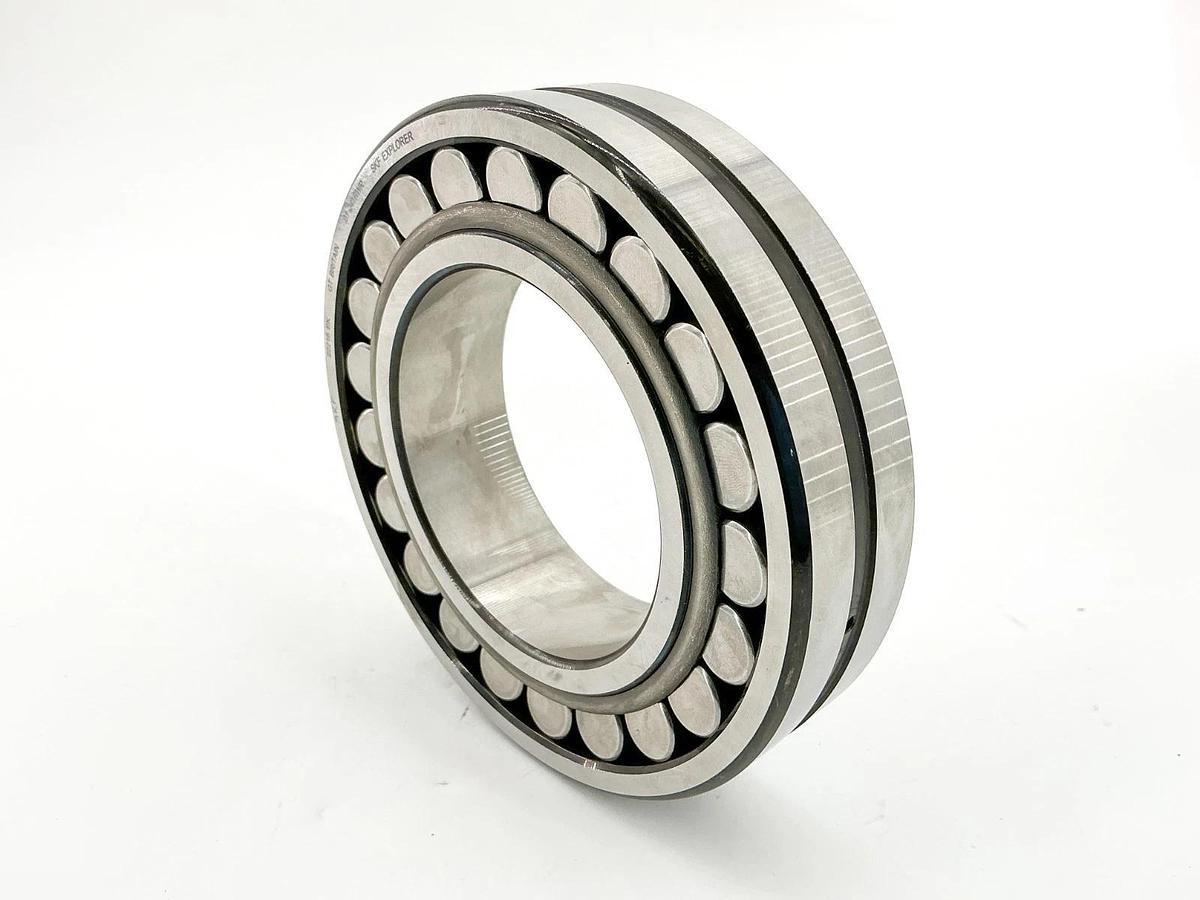 New SKF 22216 EK Spherical Roller Bearing 80x140x33 mm - No Box