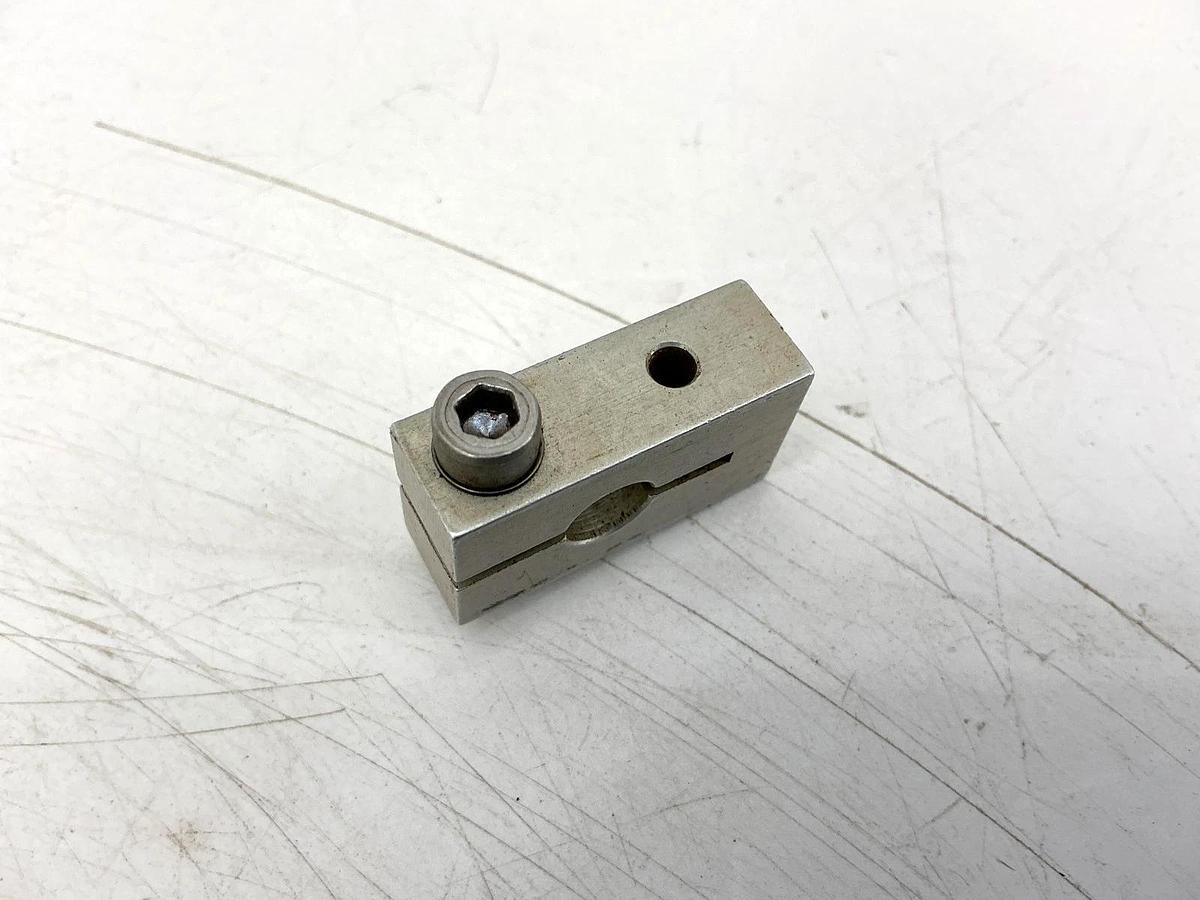 Used Lot of 5 Eaton Cutler-Hammer E50KL226 Adjustable Rod Lever Clamp Accessory