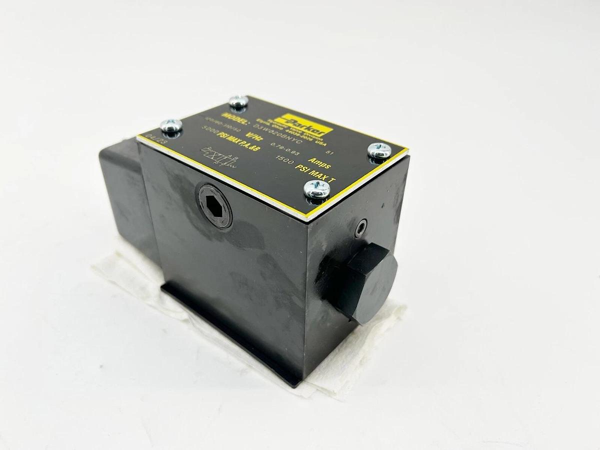New Parker D3W020BNYC-51 Directional Control Valve 4500PSI 120V 32GPM