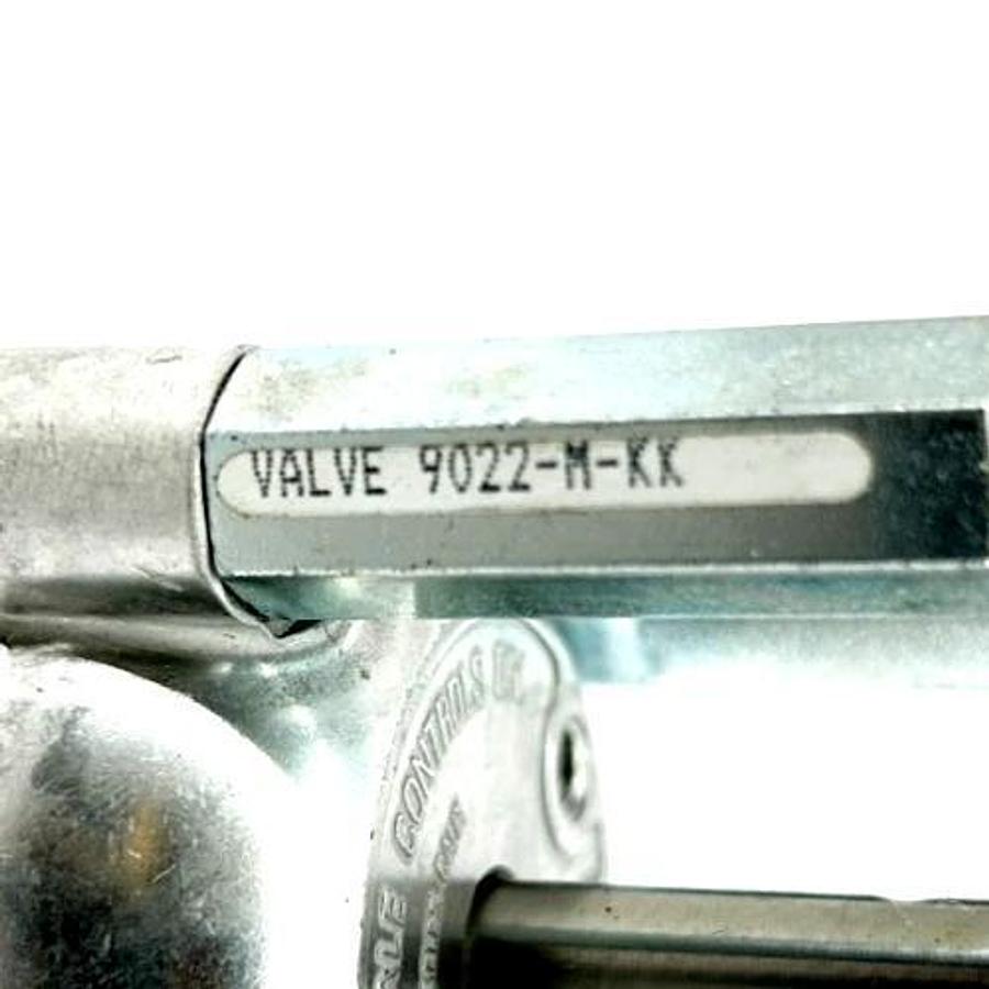 New Barksdale 9022-M-KK Directional Control Valve 3/8" MC2-75-106-B - No Box