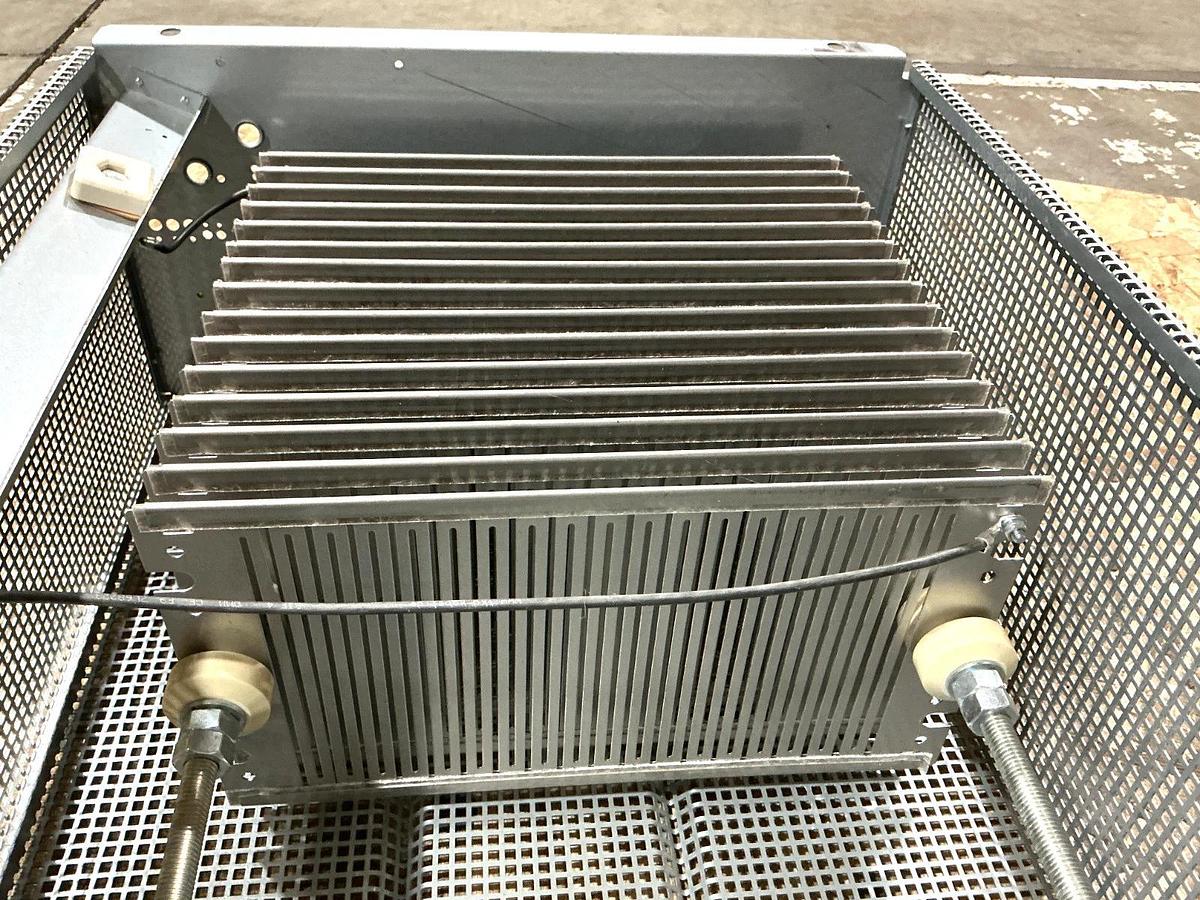 Used SEW Eurodrive 821686X Brake Resistor BW018-075 R=18OHM p=7.5kW 0821686X 1406727