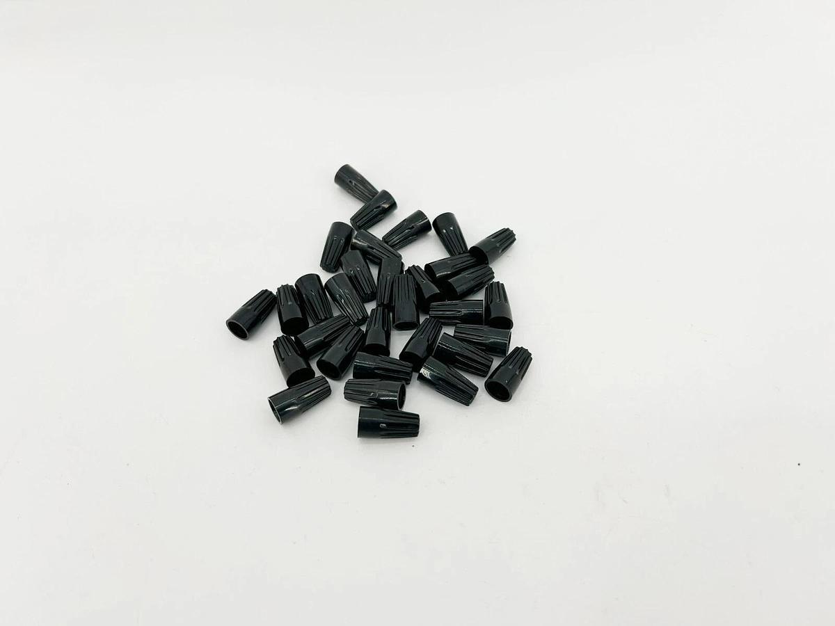 Lot of 35 Lawson 98089 High Temp Wire Connectors, 22 to 14 AWG, 73B