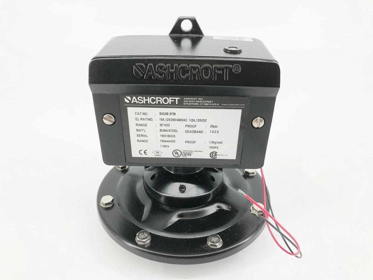 New Ashcroft B424B XFM Pressure Switch 30" H2O 15A 125/250/480VAC 1/2A 125VDC