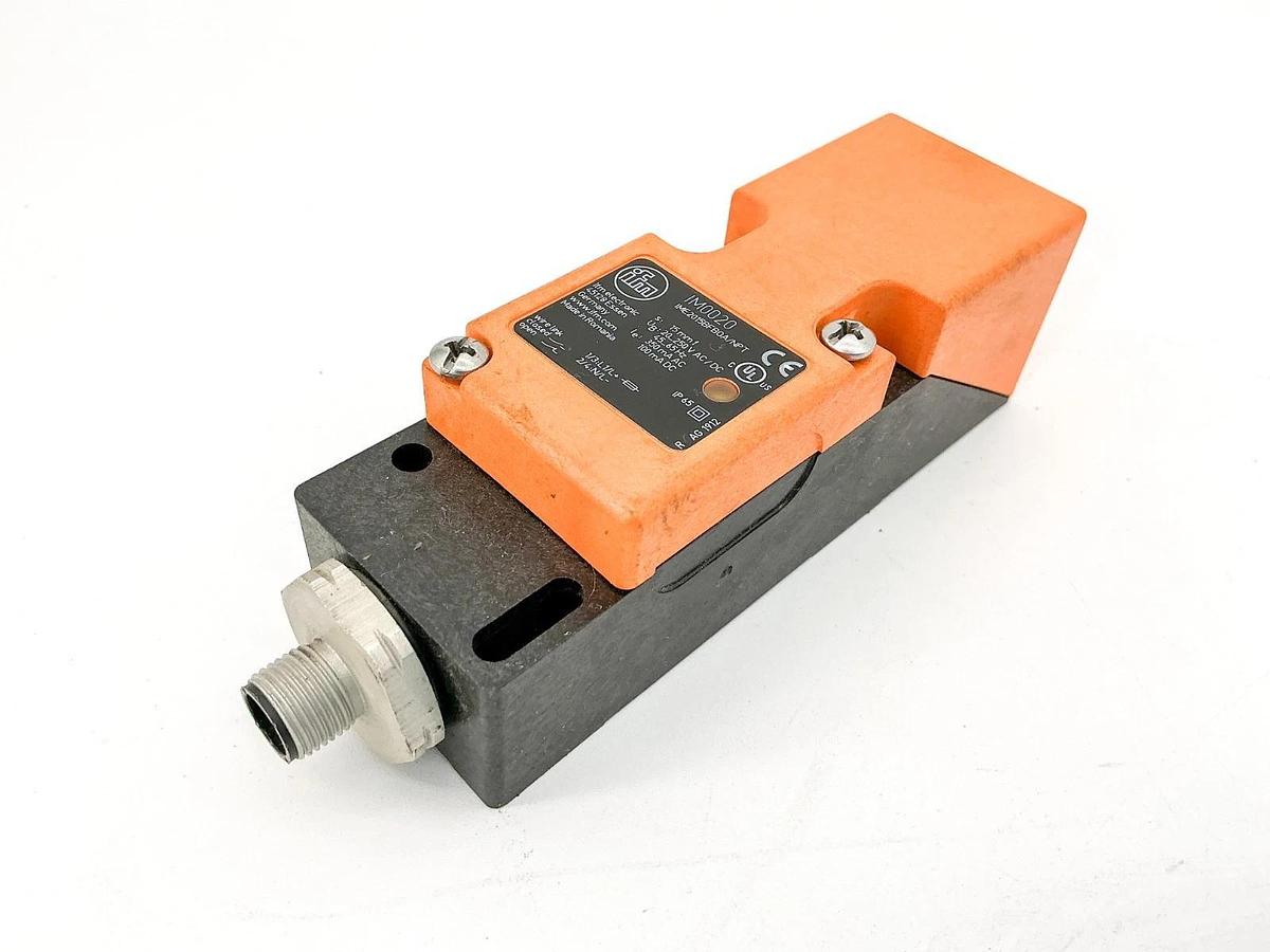 New IFM IME2015BFBOA/NPT Proximity Sensor 250V 300mA 15mm IM0020 - No Box