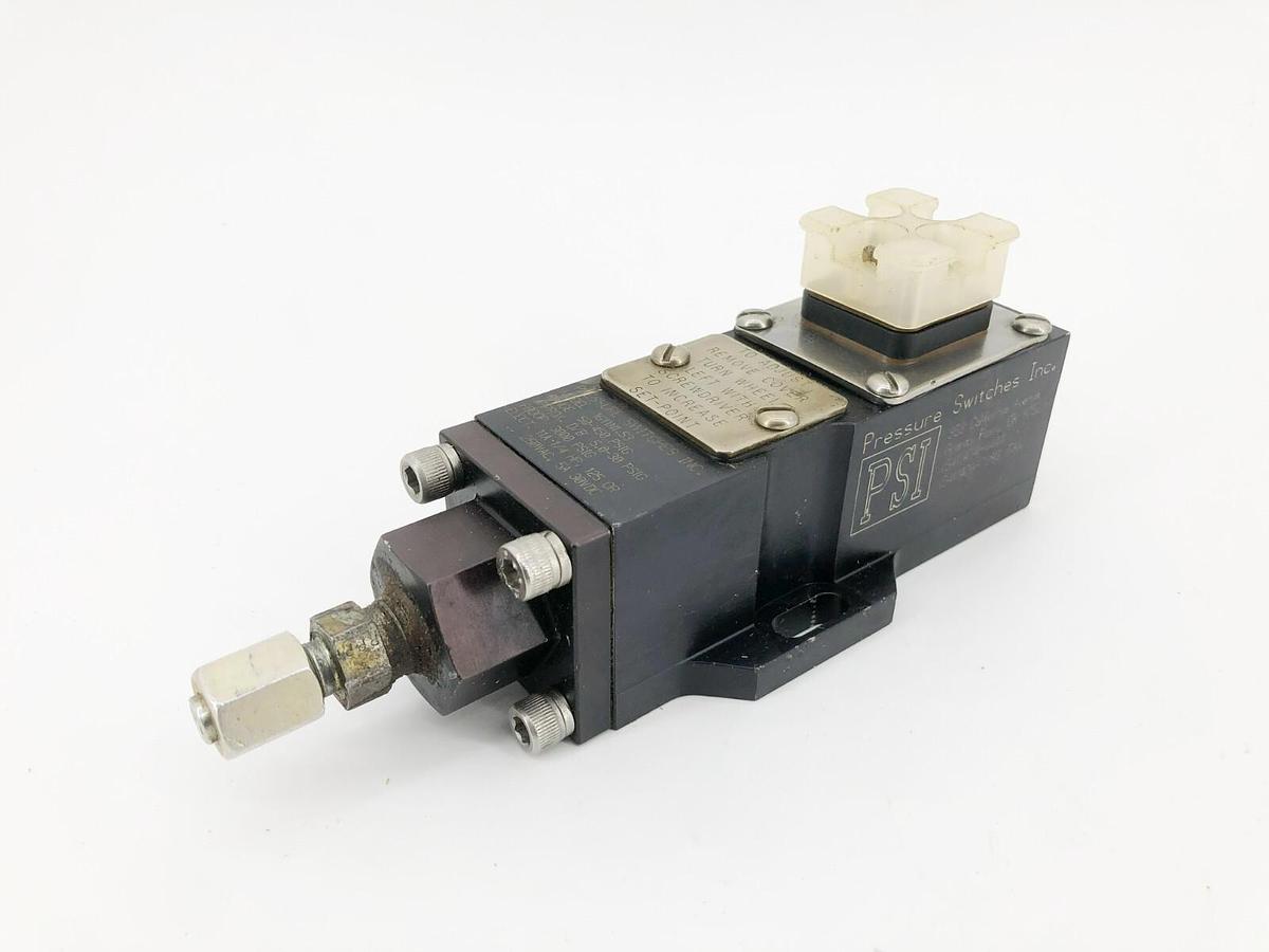 Used PSI 1G11N1.53 Pressure Switch 50-450psig 11A-1/4HP 125/250VAC 5A 30VDC