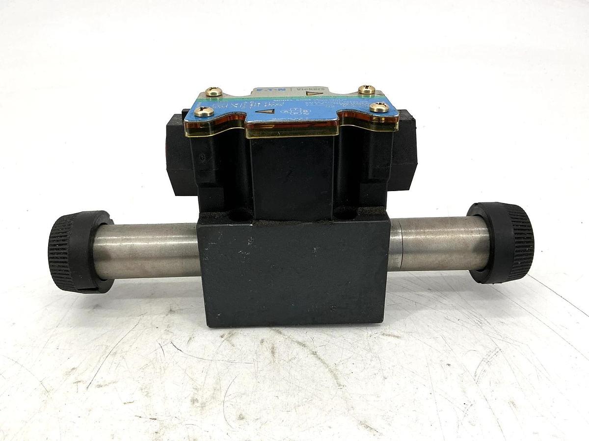 Used Eaton Vickers DG4V-3S-6C-M-FW-D5-60 Direction Valve 1450PSI W/O Coils
